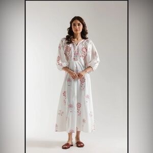BNWT 100% Cotton Floral Embroidered Maxi Dress